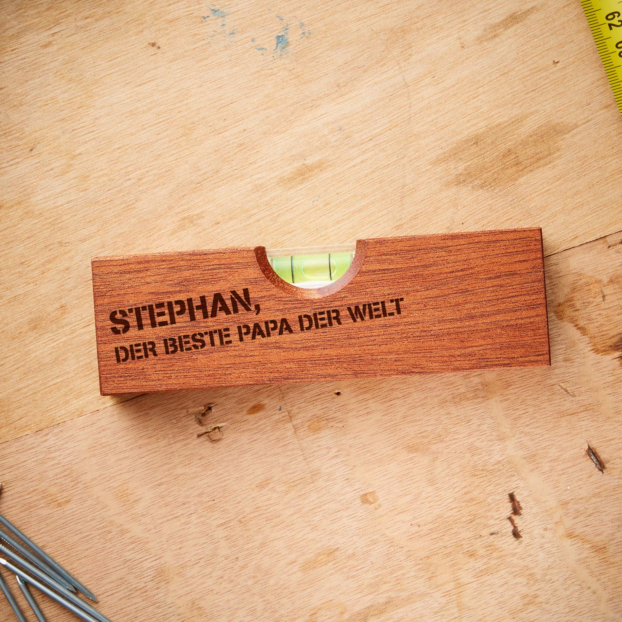 Wasserwaage mit Flaschenöffner graviert - Bester Papa