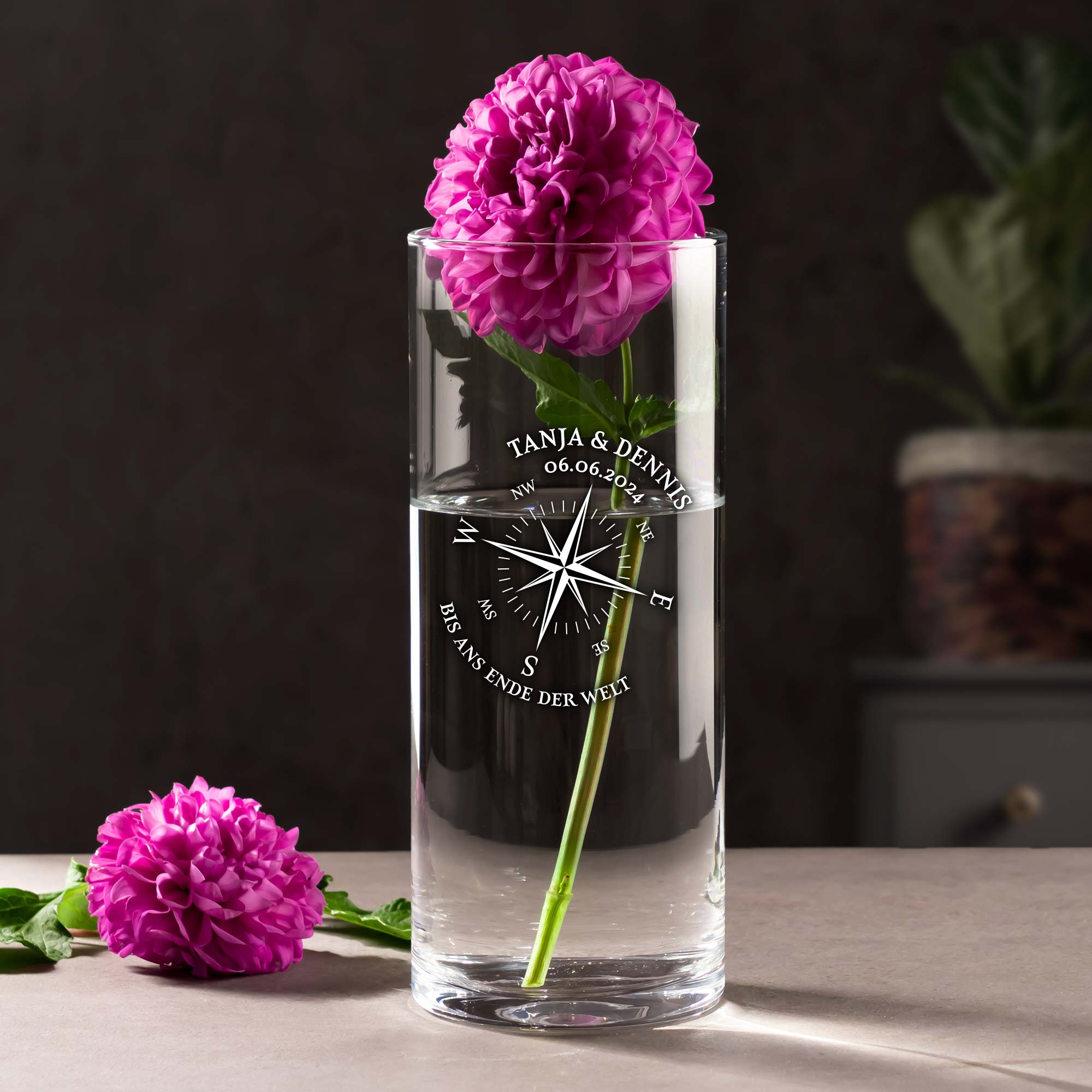 Runde Vase mit Gravur - Liebeskompass