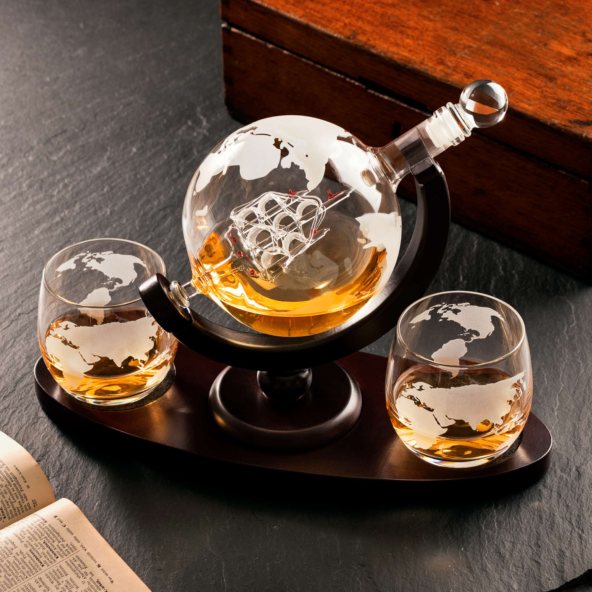 Whisky Set mit Globus Karaffe und 2 Gläsern - Segelschiff