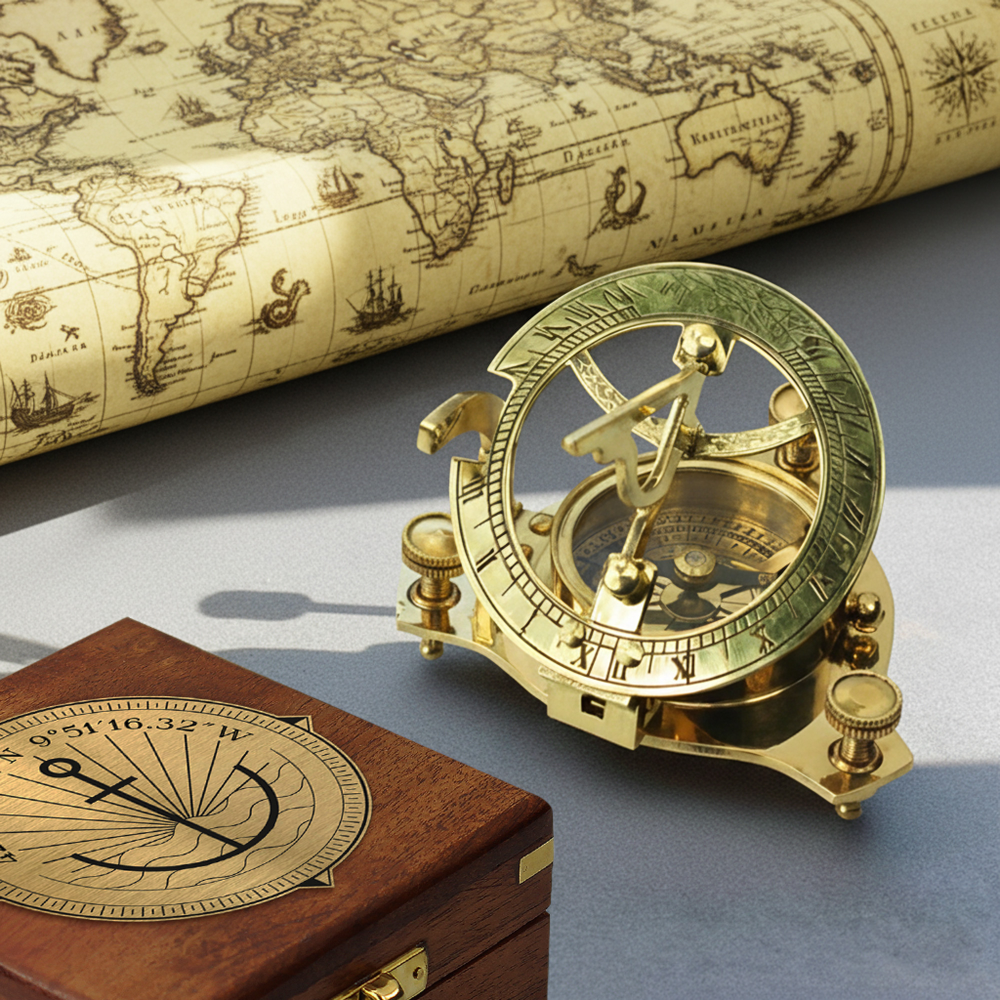 Sonnenuhr mit Kompass - Geokoordinaten