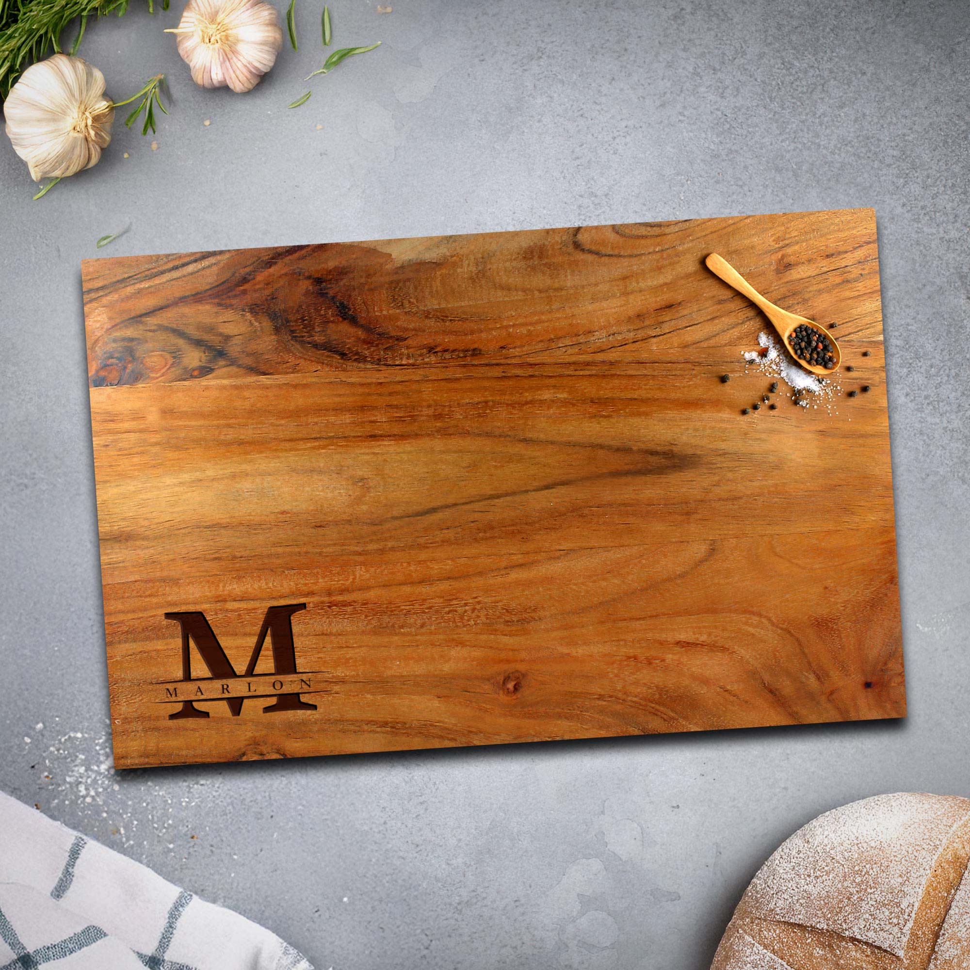 Schneideblock mit Griffmulden - Initiale Gravur