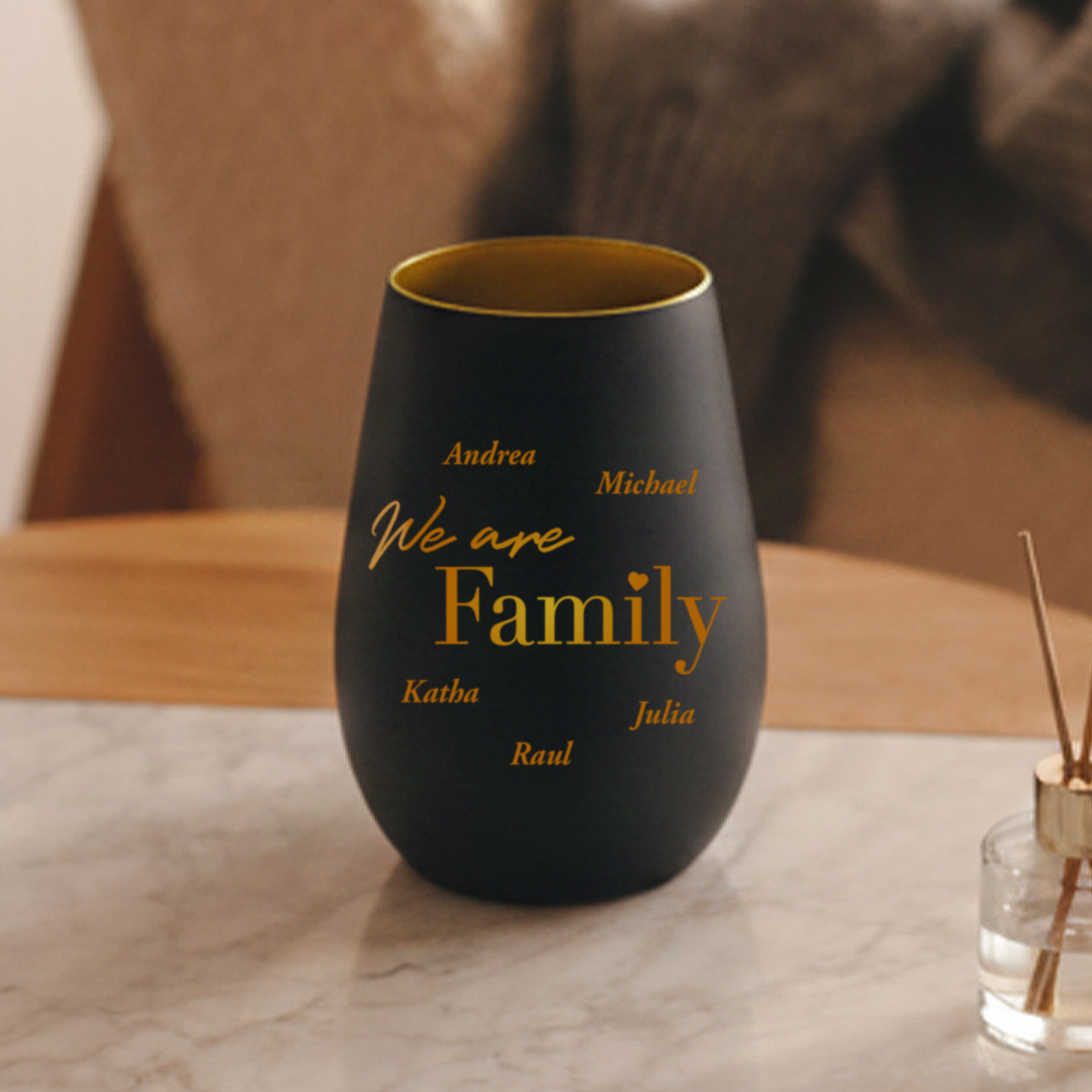 Schwarzes Windlicht mit Gravur - Family