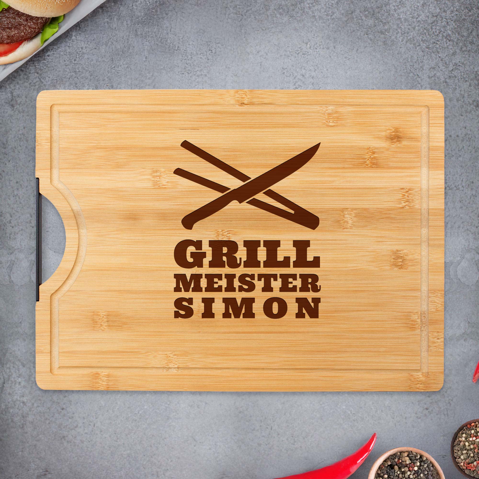 Bambusholz Schneidebrett mit Grillmeister Gravur Bambusholz Schneidebrett mit Grillmeister Gravur
