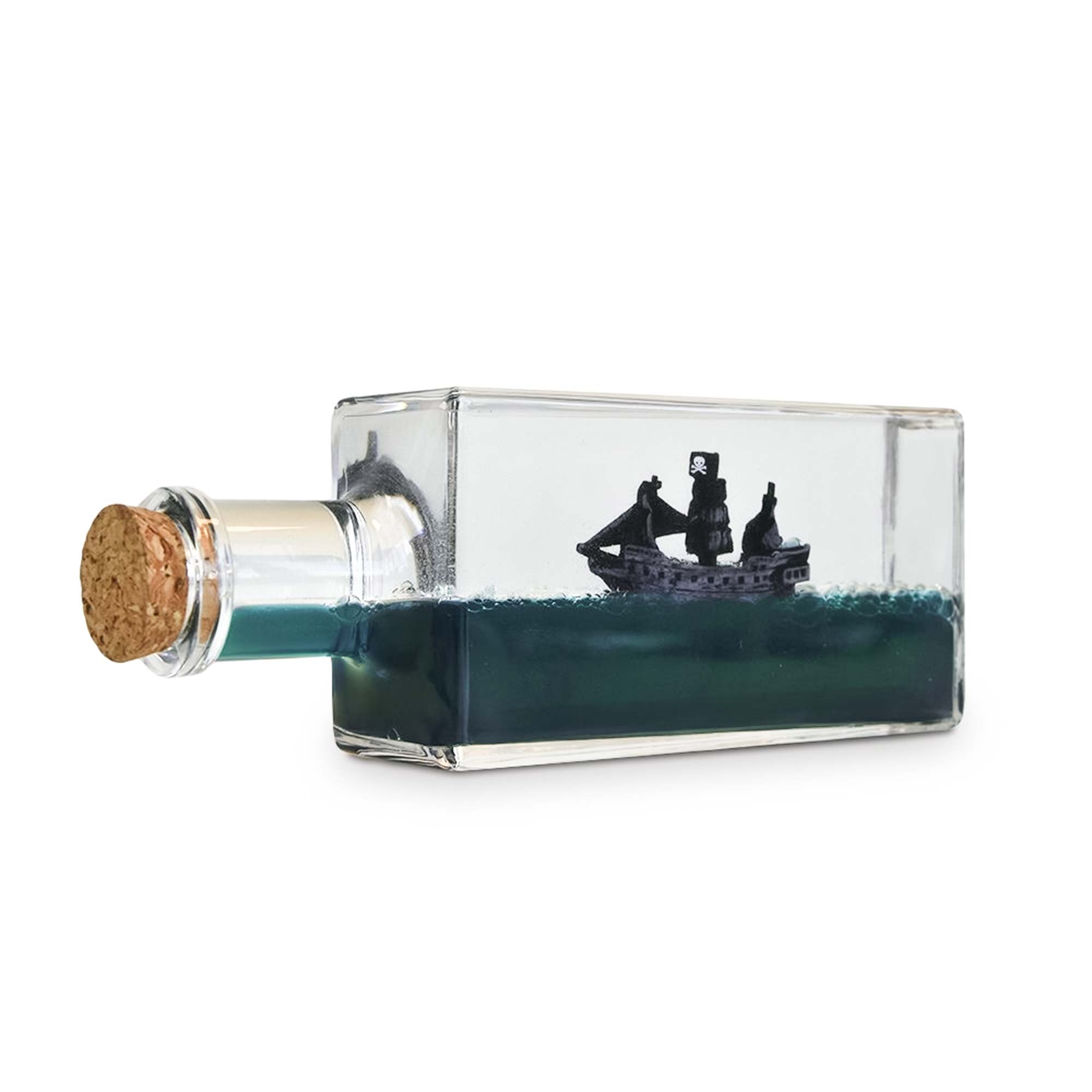 Unsinkbares Piratenschiff in der Flasche