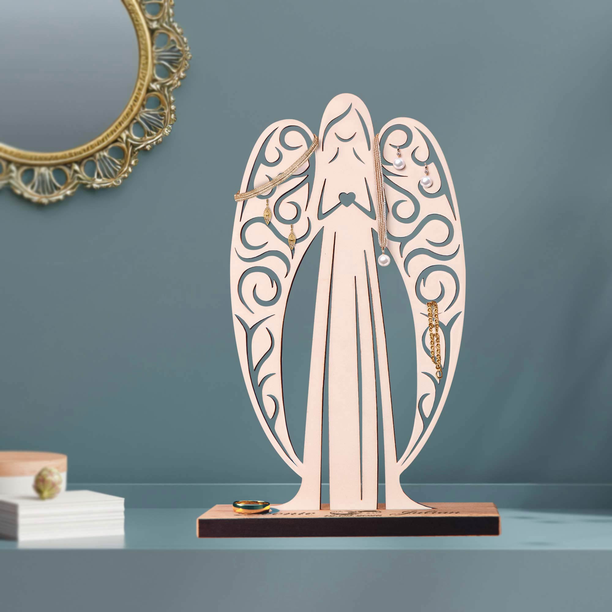 Großer Geldengel aus Holz mit Gravur zur Hochzeit - Ringe