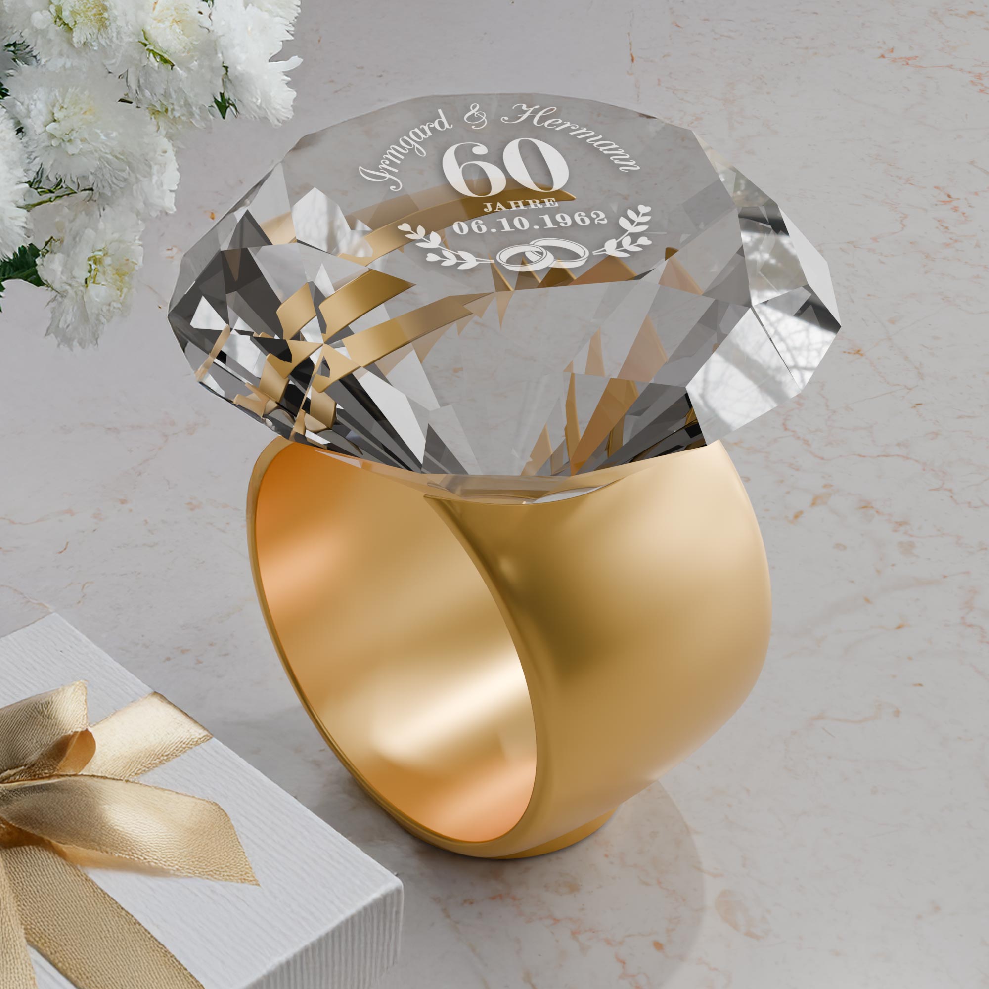 Diamant Kristall mit Gravur zur Diamant Hochzeit und Ring Displayständer Diamant Kristall mit Gravur zur Diamant Hochzeit und Ring Displayständer