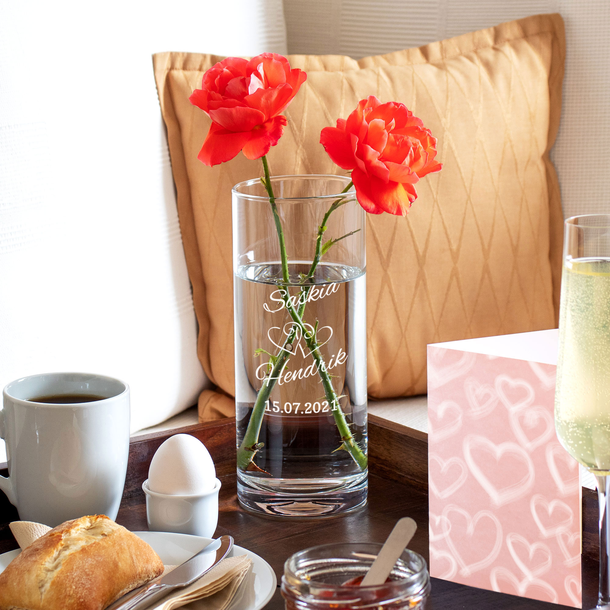 Runde Vase zur Hochzeit - Herzen Gravur