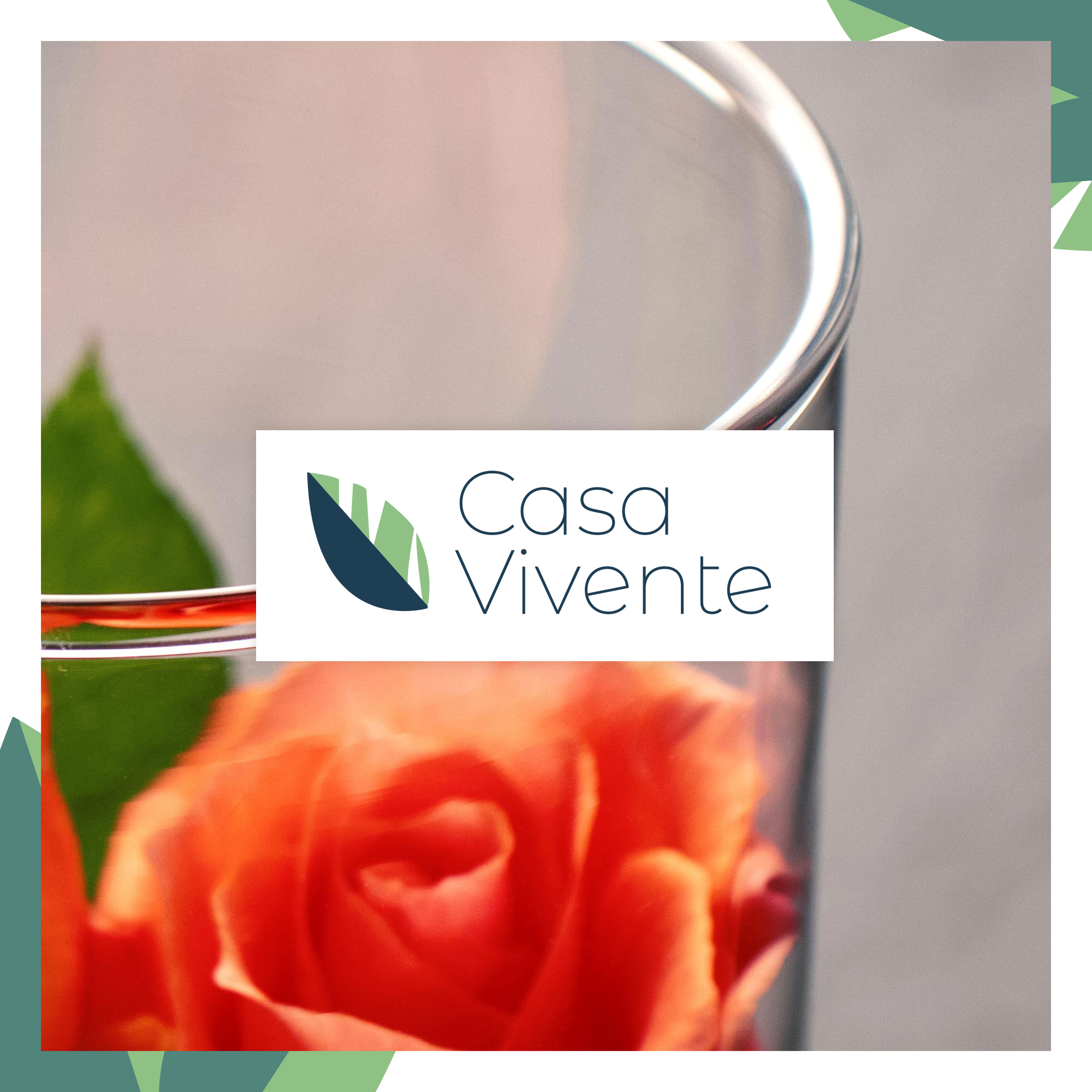 Runde Vase zur Hochzeit - Ringe Gravur