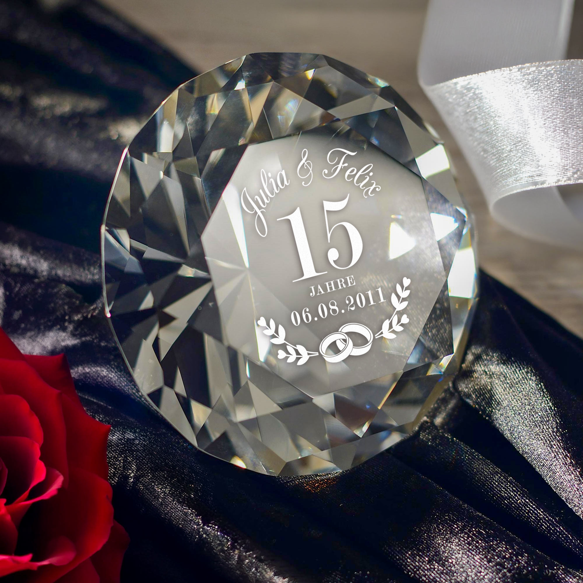 Diamant Kristall mit Gravur und Samtsäckchen - Kristallhochzeit Diamant Kristall mit Gravur und Samtsäckchen - Kristallhochzeit