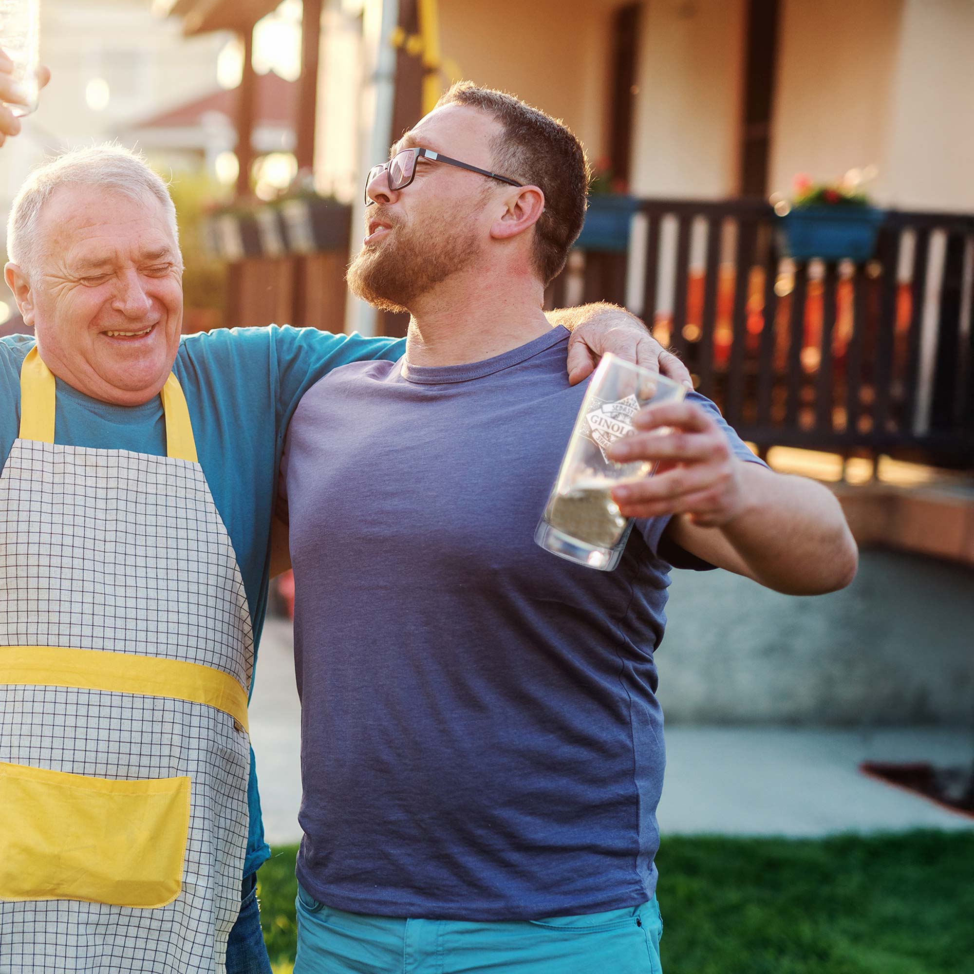 Cocktailglas mit Gravur - Ginologe