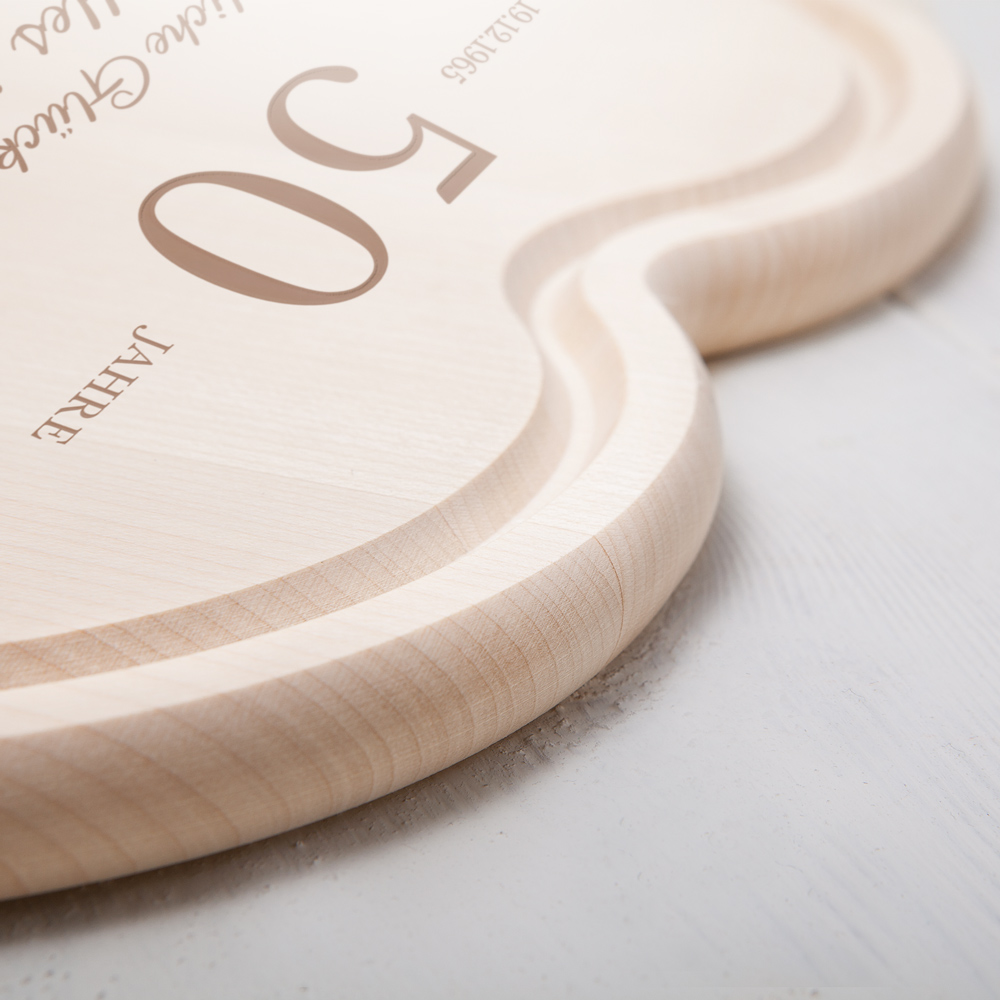 Graviertes Holzherz zur Goldenen Hochzeit Graviertes Holzherz zur Goldenen Hochzeit