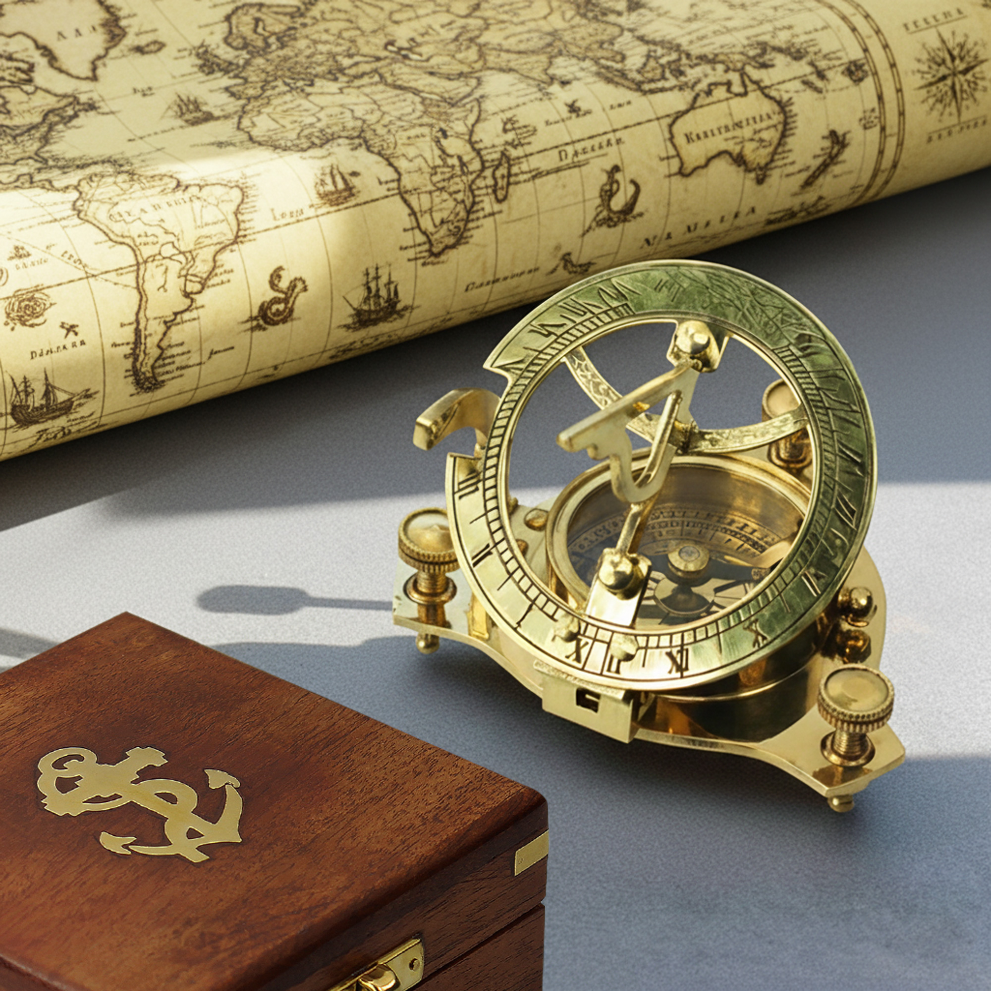 Taschen-Sonnenuhr mit Kompass
